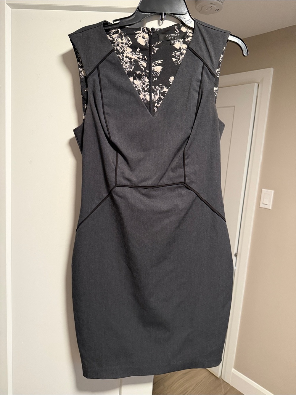 Portmans Black Sleeveless V-Neck Midi Dress with Floral Lining